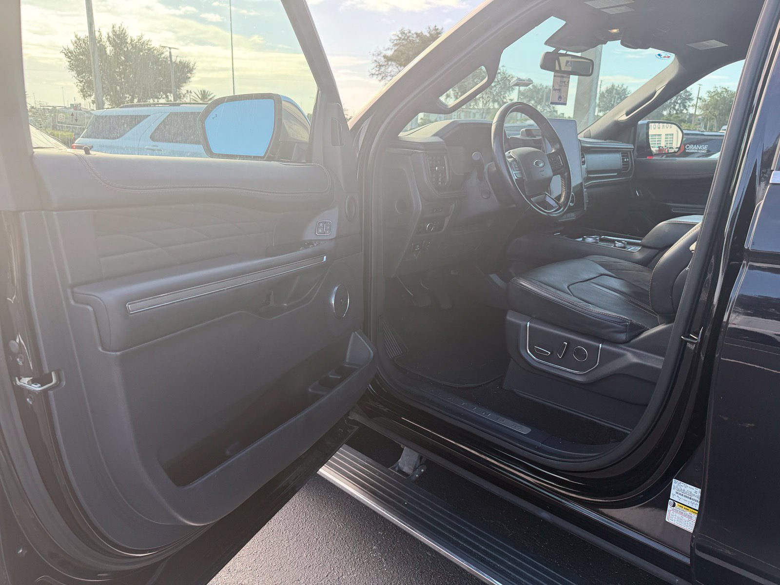 Certified 2023 Ford Expedition Max Platinum AWD/4WD image 6
