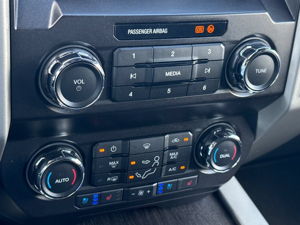 Certified 2020 Ford F250 Lariat w/ Lariat Value Package AWD/4WD image 23