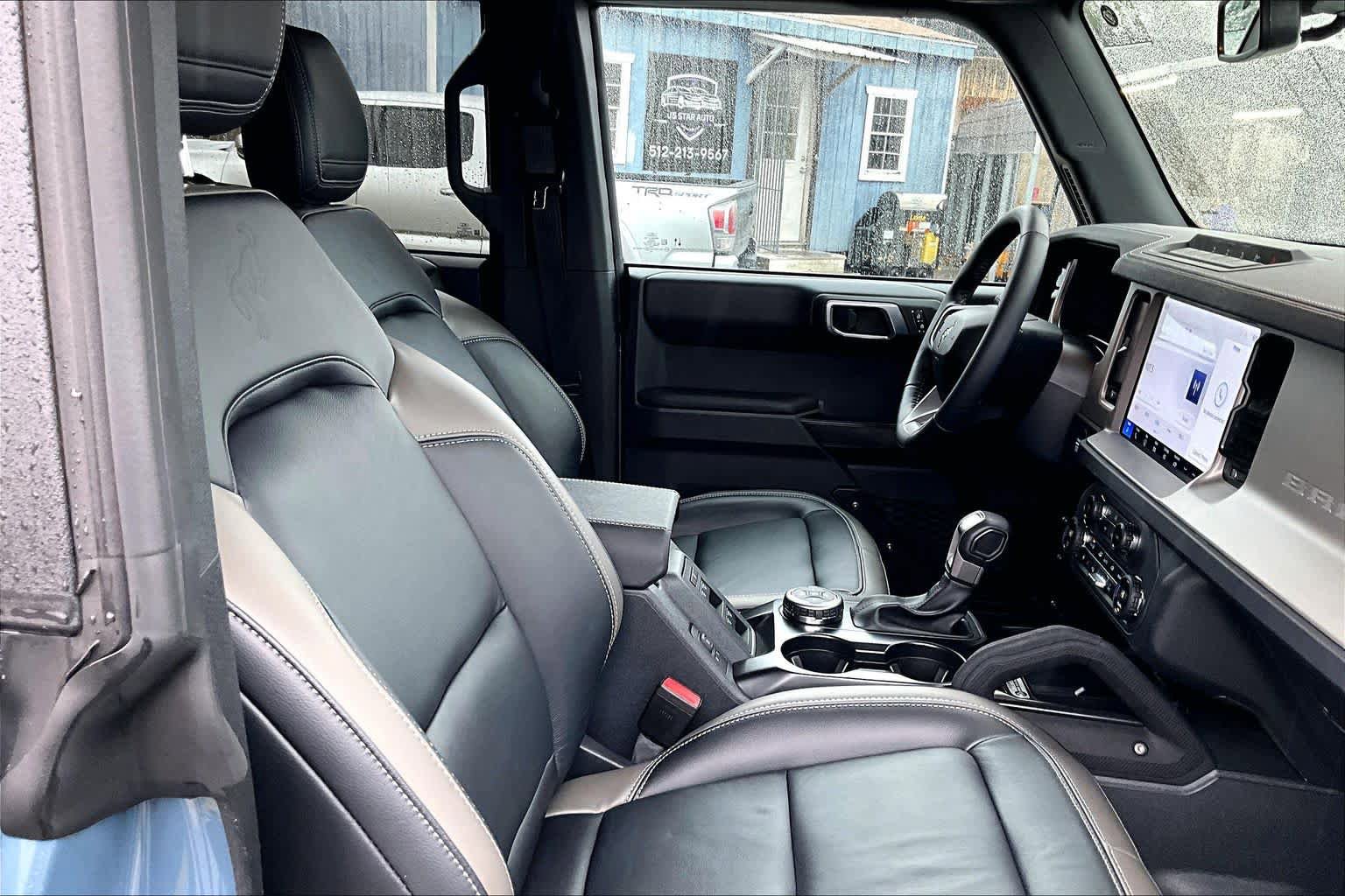 Certified 2025 Ford Bronco Outer Banks w/ Sasquatch Package AWD/4WD image 9