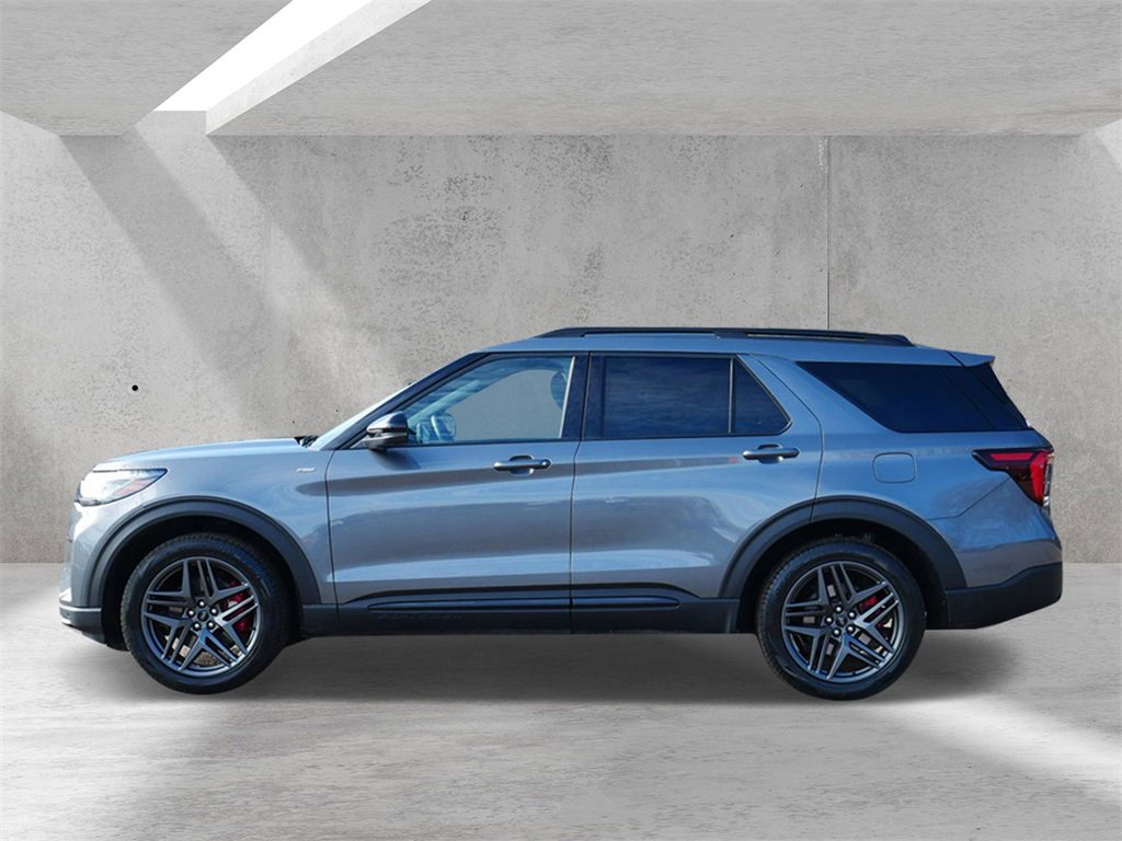 Certified 2025 Ford Explorer ST-Line w/ ST-Line Street Pack image 5