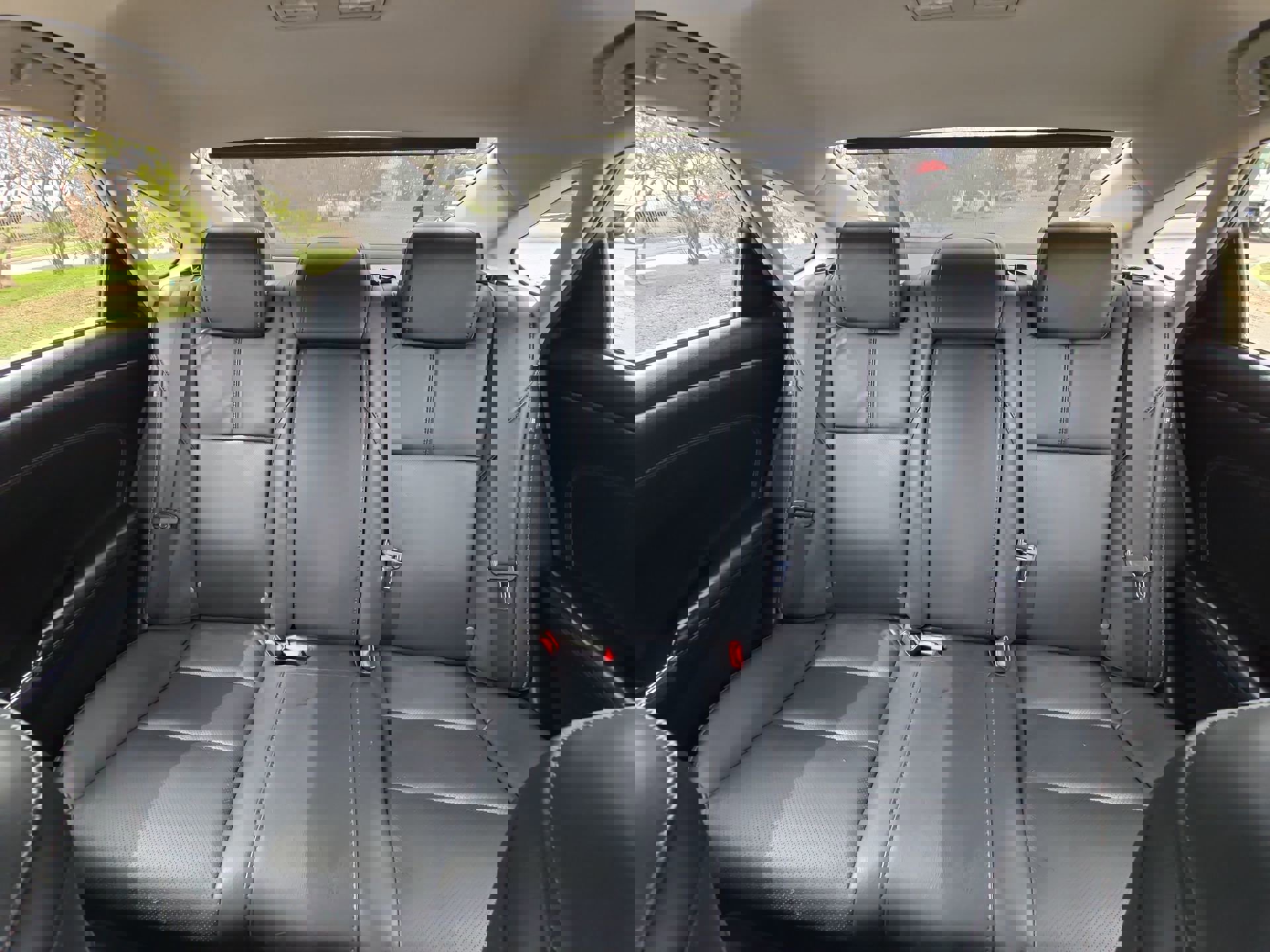 Used 2018 Toyota Avalon Limited w/ All Weather Liner Package image 22