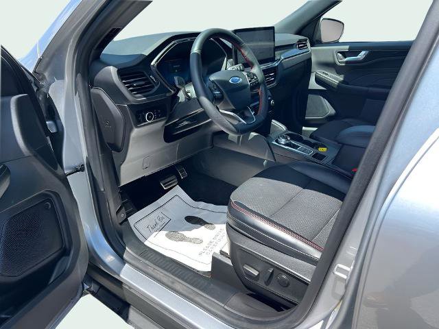 Certified 2023 Ford Escape ST-Line Elite AWD/4WD image 8
