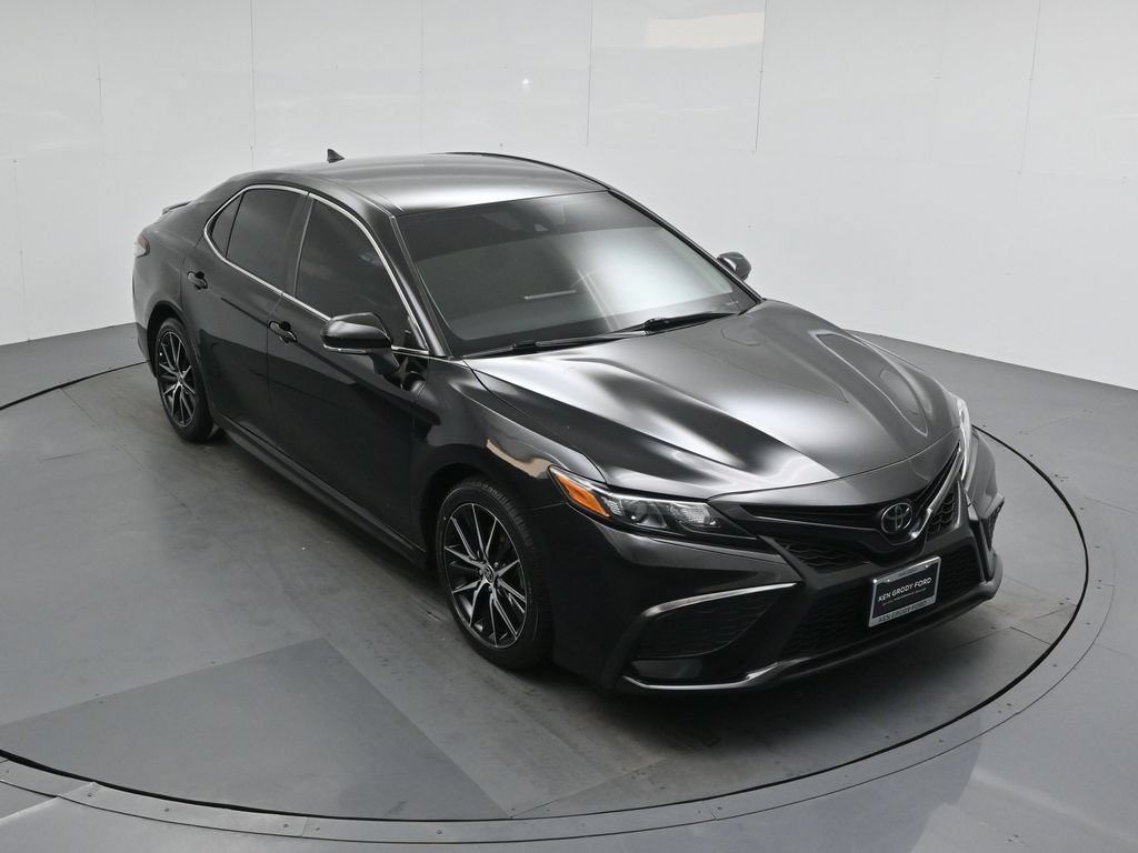 Used 2022 Toyota Camry SE FWD image 37