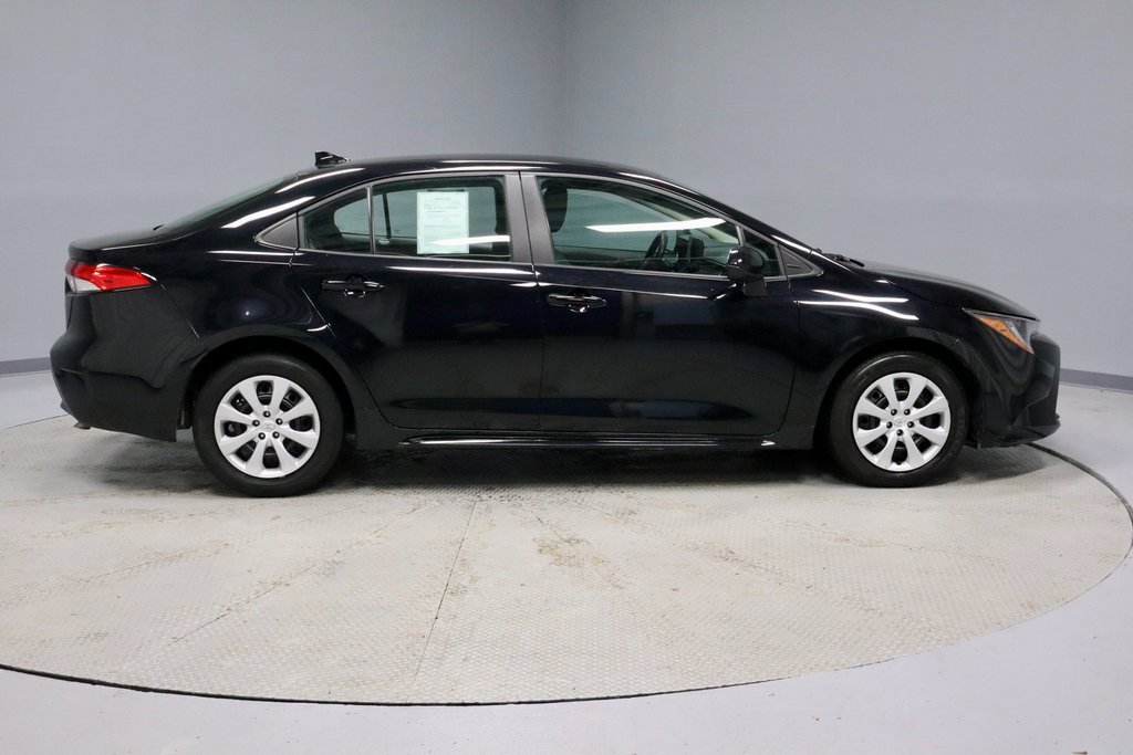 Used 2024 Toyota Corolla LE image 11