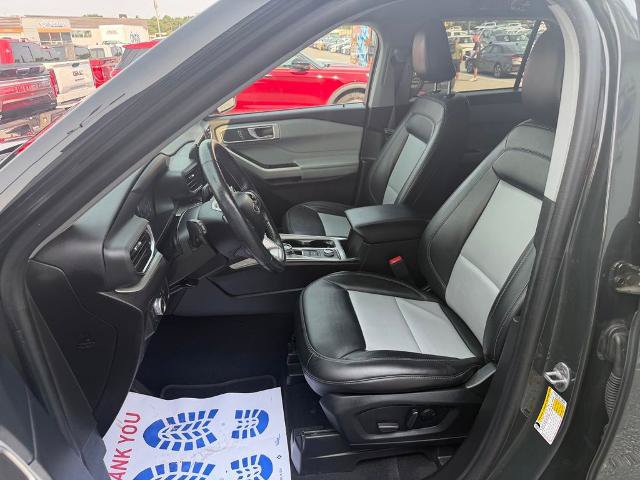 Certified 2022 Ford Explorer XLT w/ Equipment Group 202A AWD/4WD image 11