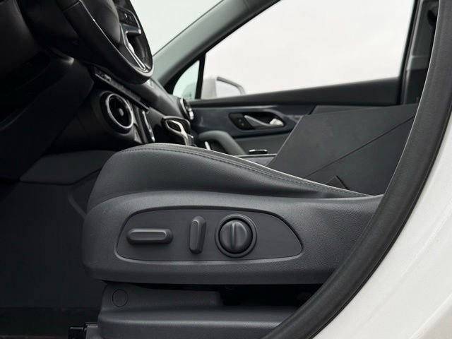 Used 2020 Chevrolet Blazer LT w/ Sound & Technology Package FWD image 35