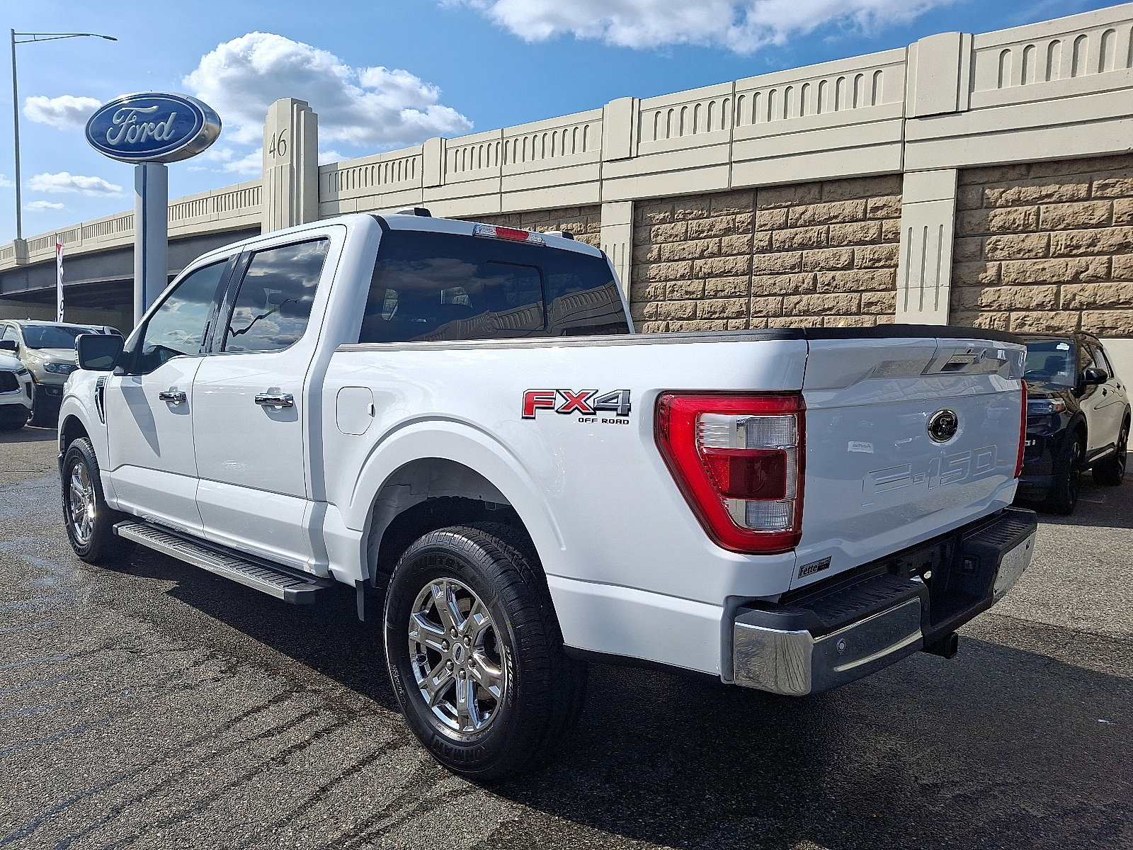 Certified 2022 Ford F150 Lariat w/ Equipment Group 502A High AWD/4WD image 6
