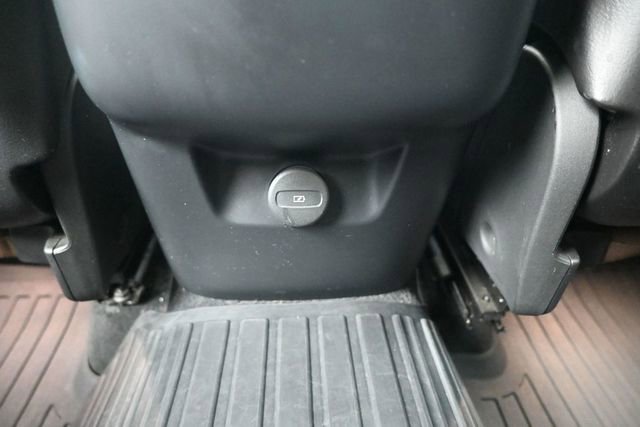 Used 2023 Volvo XC60 B5 Plus w/ Climate Package AWD/4WD image 7