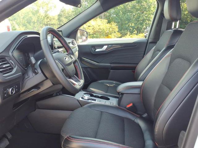 Certified 2025 Ford Escape ST-Line Select w/ Class II Trailer Tow Package AWD/4WD image 13