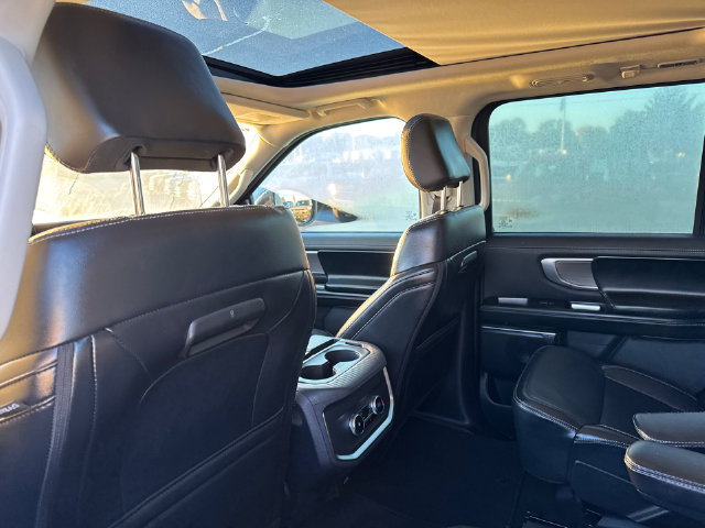 Certified 2025 Ford Expedition Platinum AWD/4WD image 28