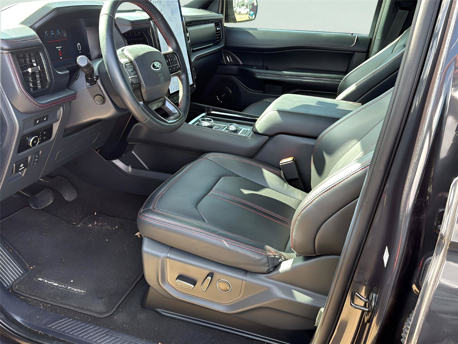 Certified 2024 Ford Expedition Max Limited AWD/4WD image 4