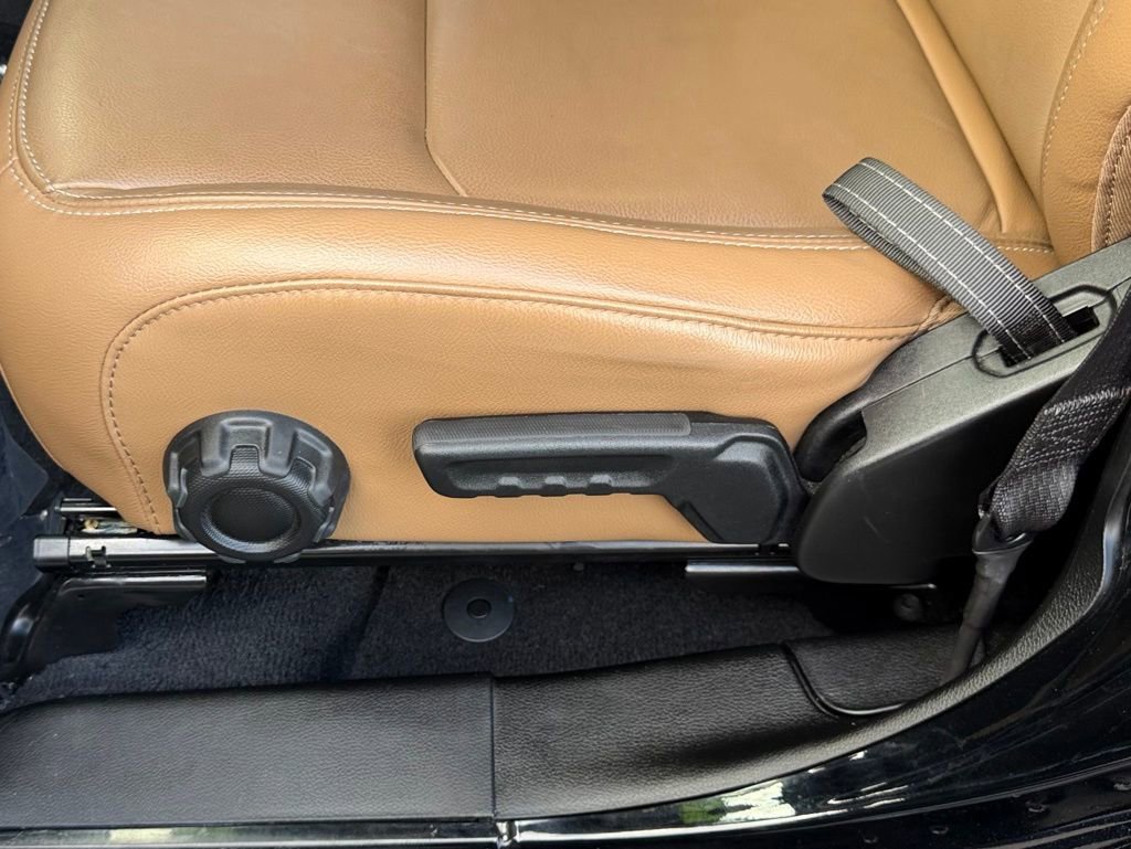 Used 2021 Jeep Wrangler Unlimited Rubicon 4xe w/ Steel Bumper Group image 17