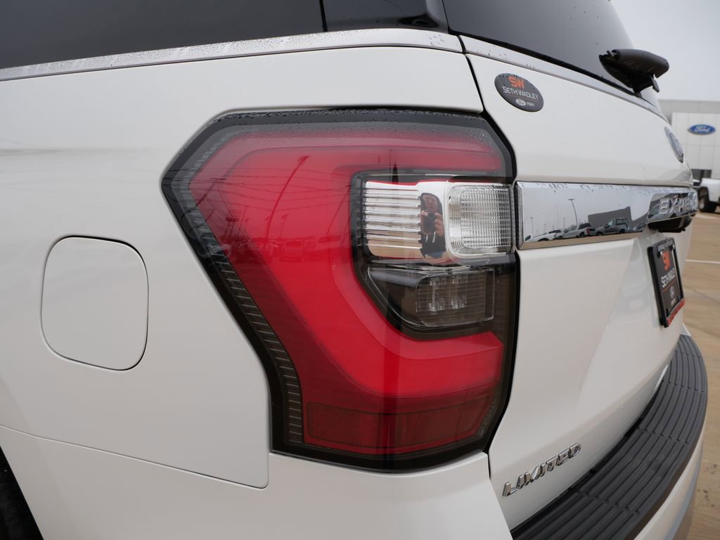 Certified 2020 Ford Expedition Limited w/ Equipment Group 302A image 9