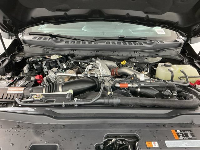 Certified 2026 Ford F450 Platinum w/ FX4 Off-Road Package AWD/4WD image 36