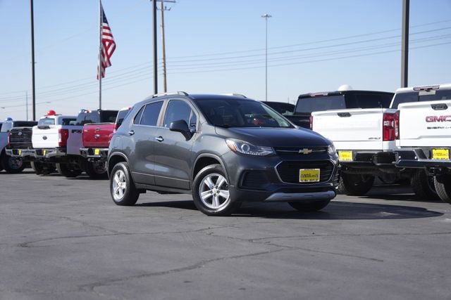 Used 2017 Chevrolet Trax LT w/ LT Convenience Package image 2