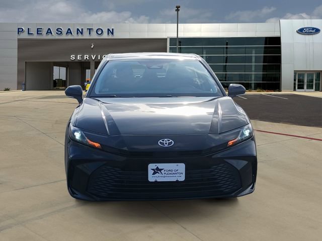 Used 2025 Toyota Camry LE FWD image 8