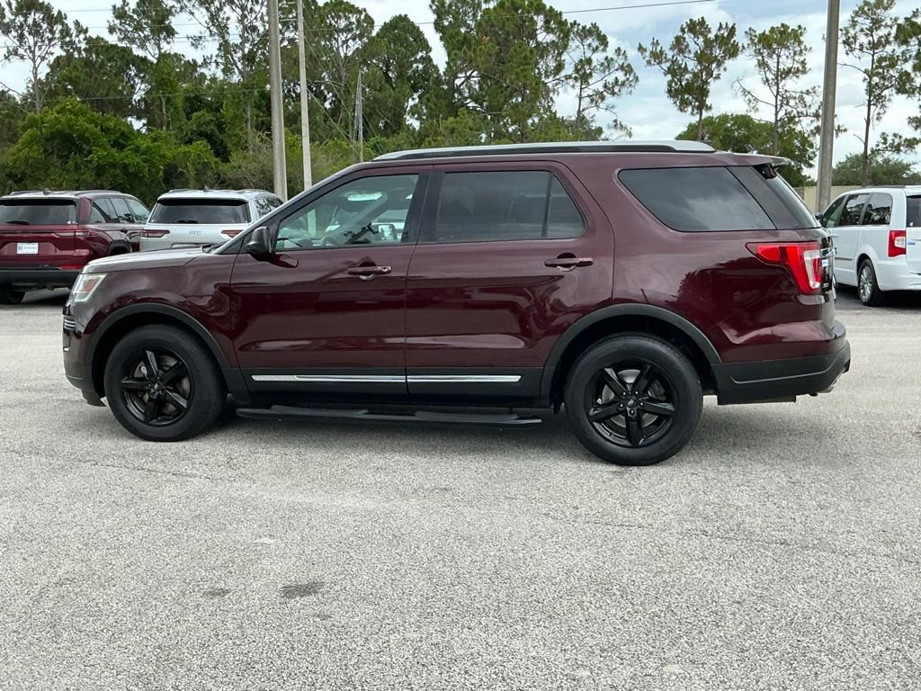 Certified 2018 Ford Explorer XLT FWD image 6