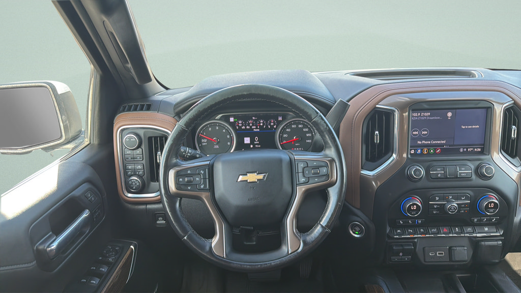 Used 2022 Chevrolet Silverado 1500 High Country w/ Technology Package AWD/4WD image 11