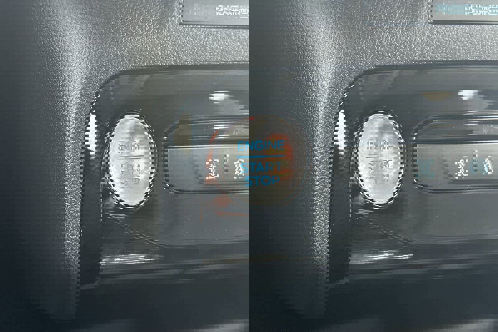 Certified 2025 Ford Escape Platinum image 23