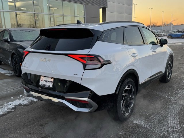 Used 2024 Kia Sportage SX image 3