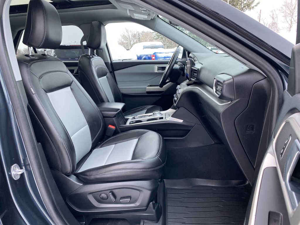 Certified 2023 Ford Explorer XLT w/ Equipment Group 202A image 41