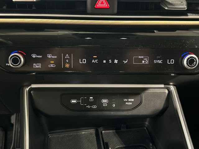 Used 2025 Kia Carnival SX Prestige FWD image 21