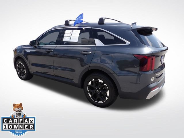 Used 2024 Kia Sorento S w/ Panoramic Sunroof Package FWD image 9