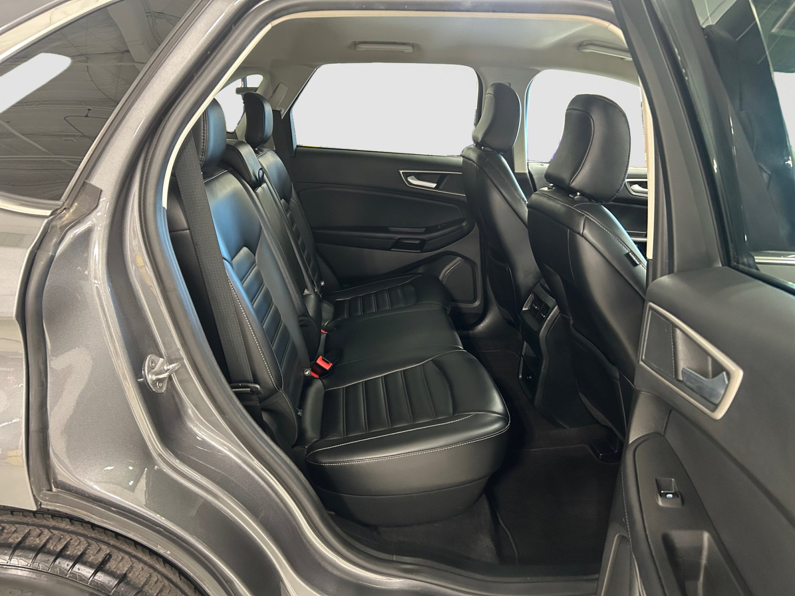 Certified 2024 Ford Edge SEL AWD/4WD image 21