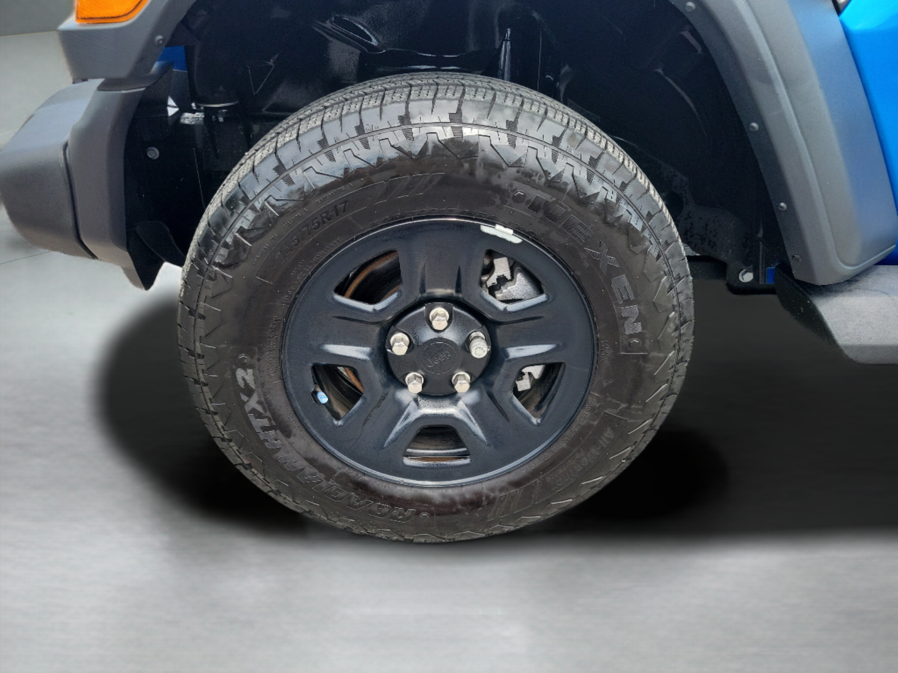 Used 2025 Jeep Wrangler Sport AWD/4WD image 6