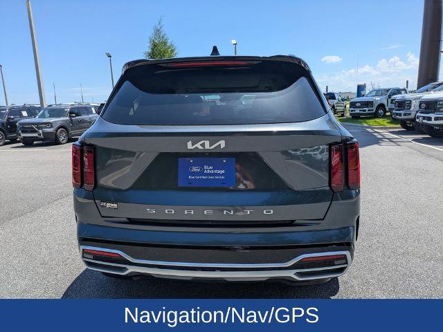 Used 2022 Kia Sorento S w/ Panoramic Sunroof Package FWD image 5