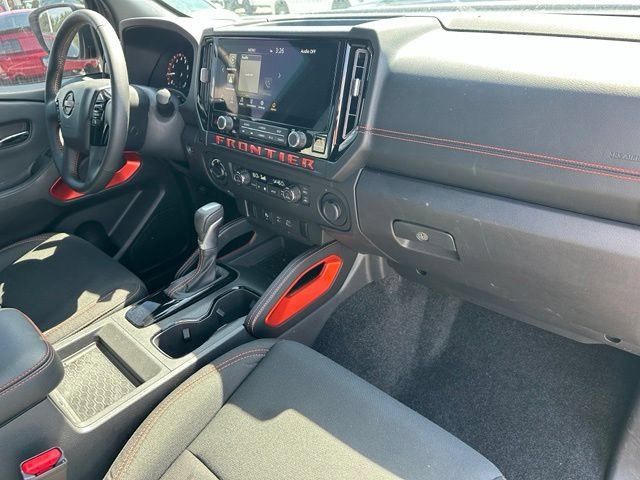 Used 2025 Nissan Frontier PRO-4X AWD/4WD image 10