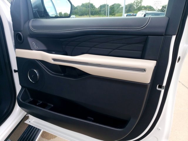 Certified 2022 Ford Expedition Max Platinum image 32
