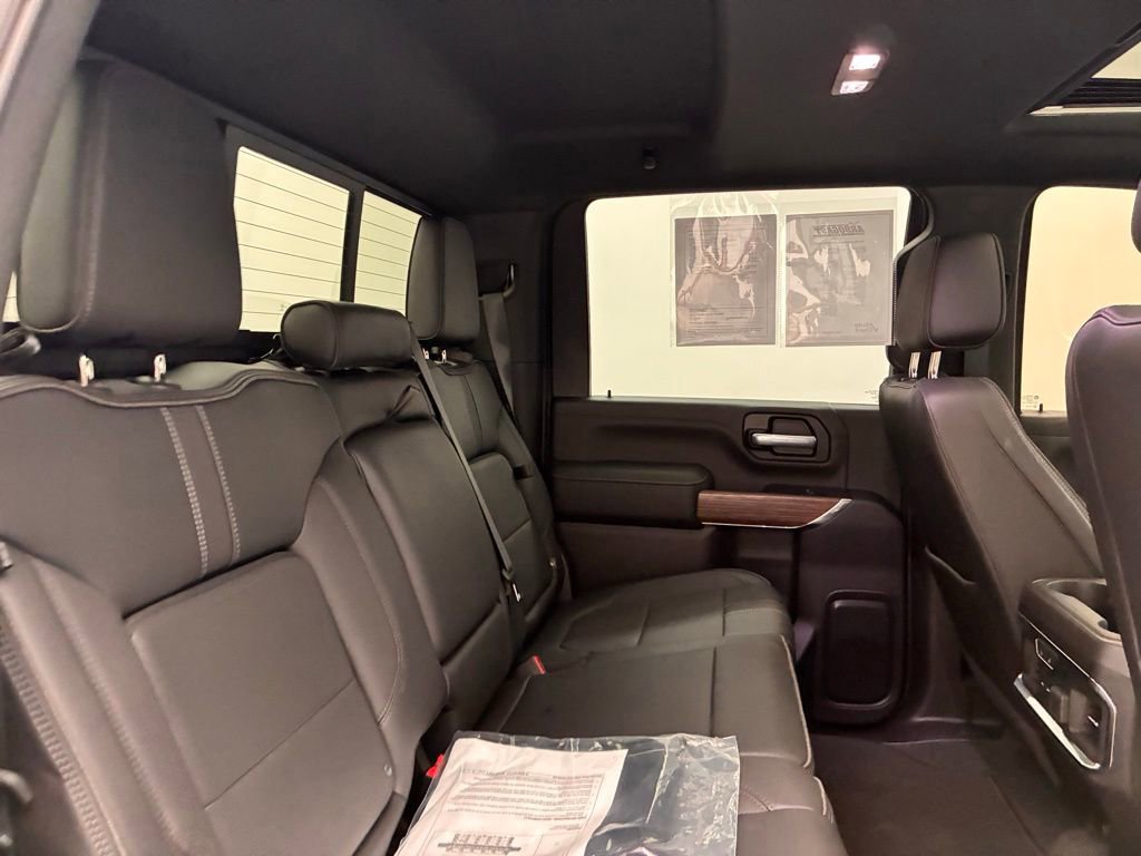 Used 2021 Chevrolet Silverado 3500 High Country image 30