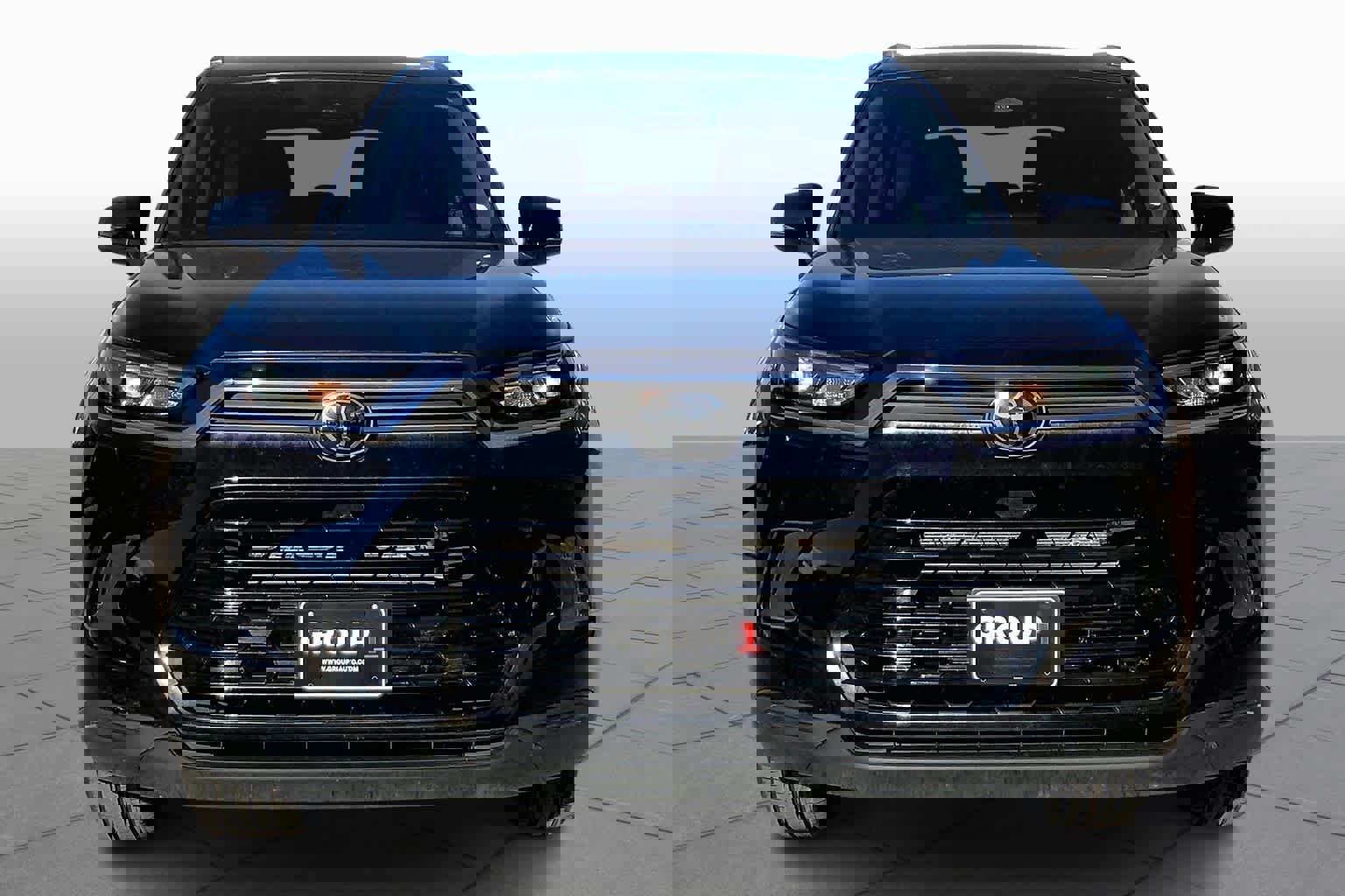 Used 2024 Toyota Grand Highlander XLE image 6