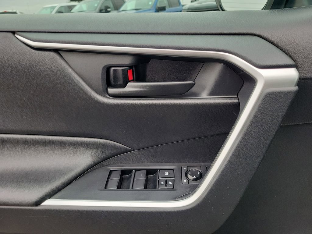 Used 2020 Toyota RAV4 LE w/ All Weather Liner Package image 19