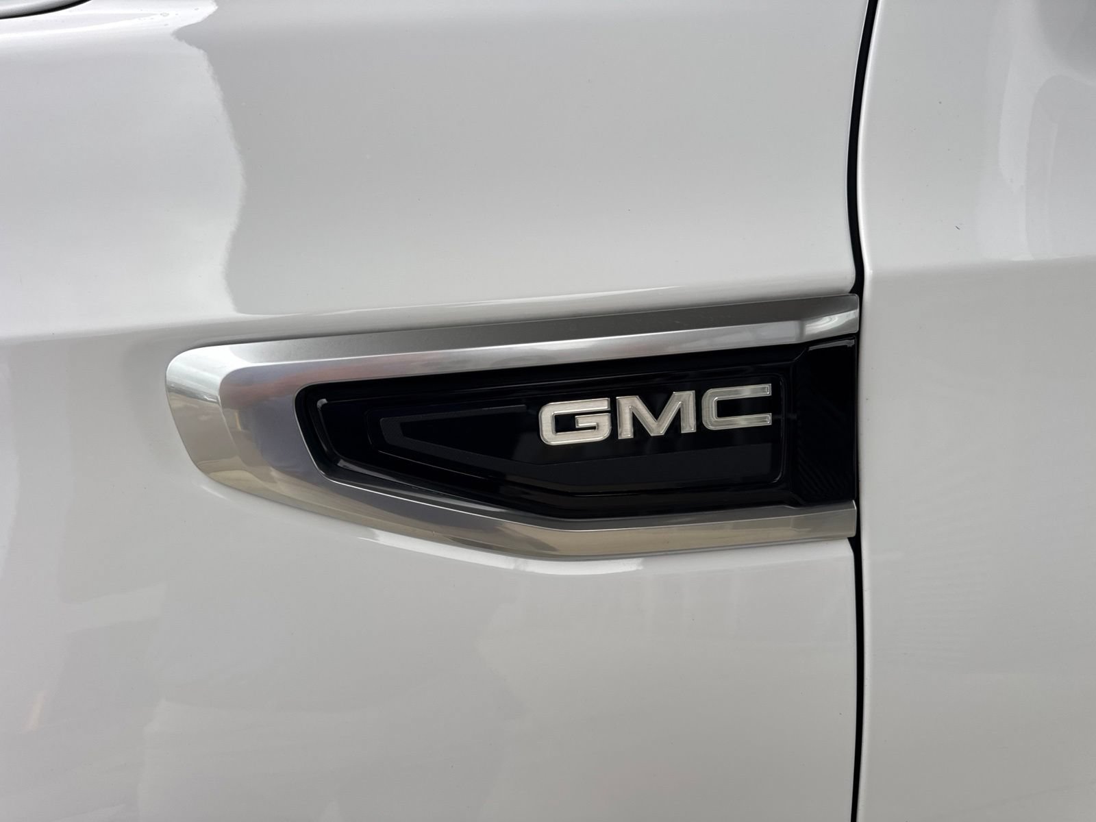 Used 2021 GMC Yukon XL Denali w/ Denali Premium Package AWD/4WD image 15