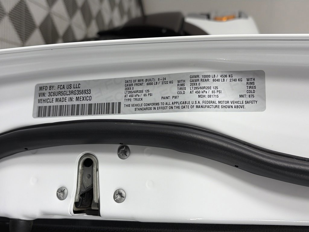 Used 2024 RAM 2500 Limited w/ Safety Group image 9