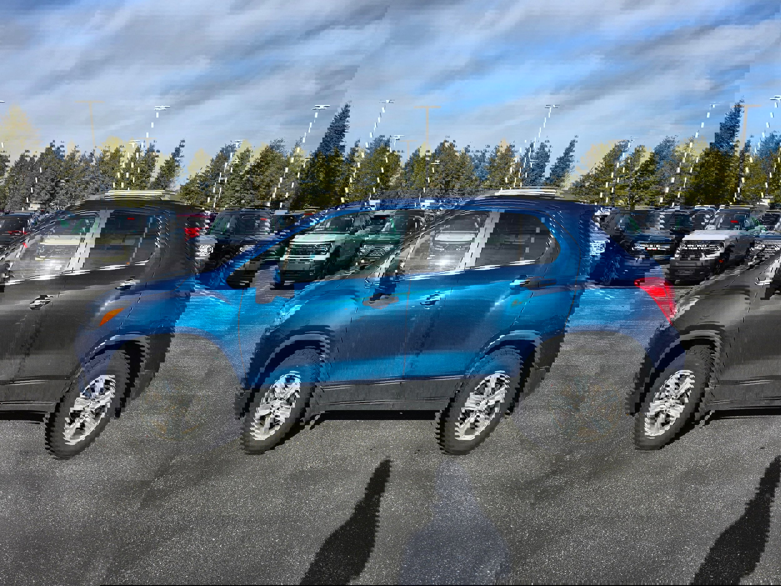 Used 2019 Chevrolet Trax LT w/ LT Convenience Package image 5