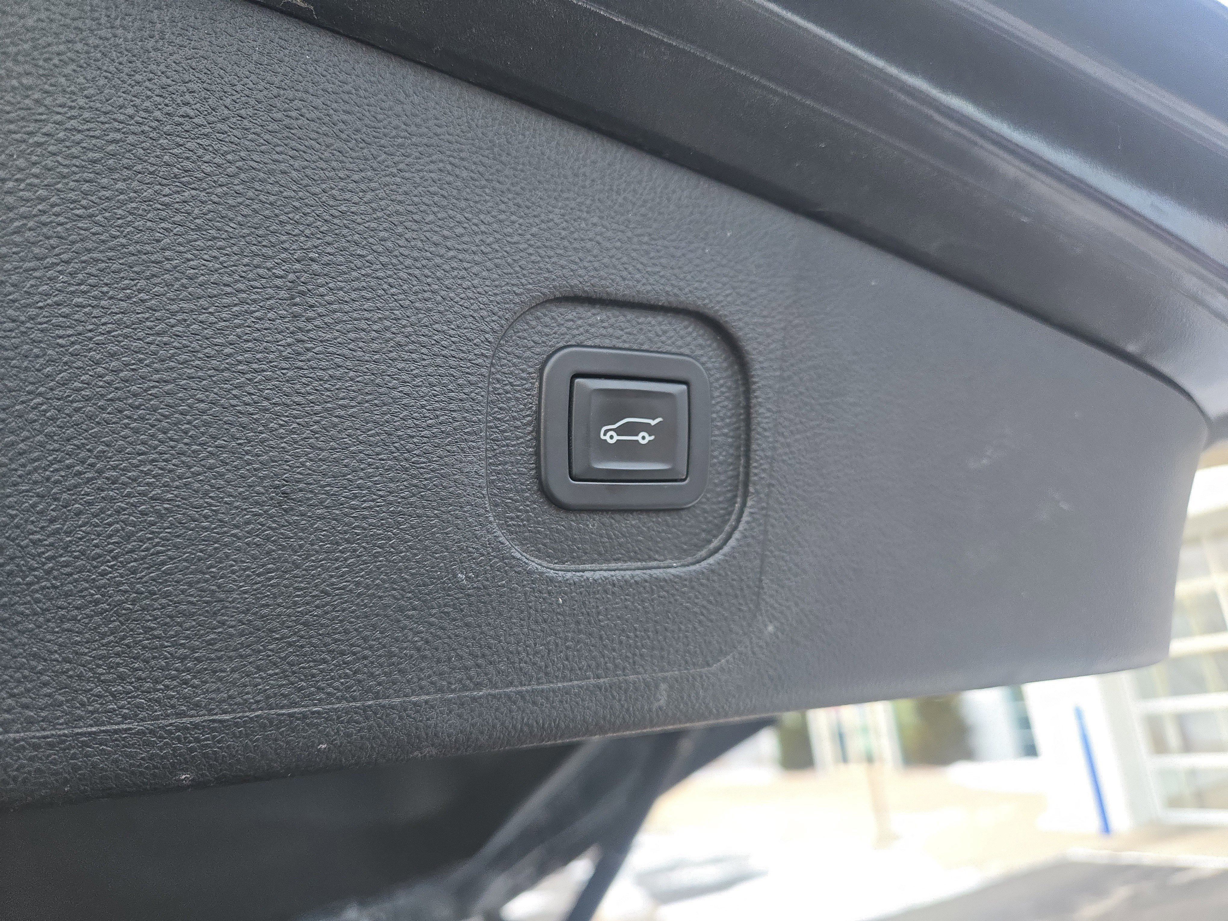 Used 2017 GMC Terrain SLT w/ Open Road Package image 20