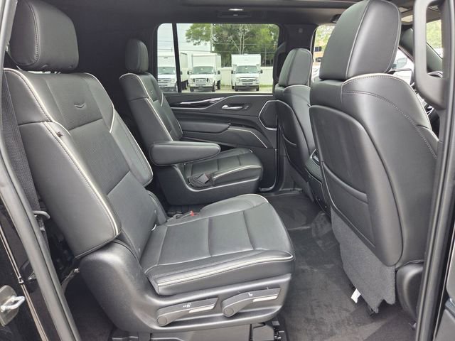 Used 2022 Cadillac Escalade ESV Sport w/ Touring Package AWD/4WD image 19
