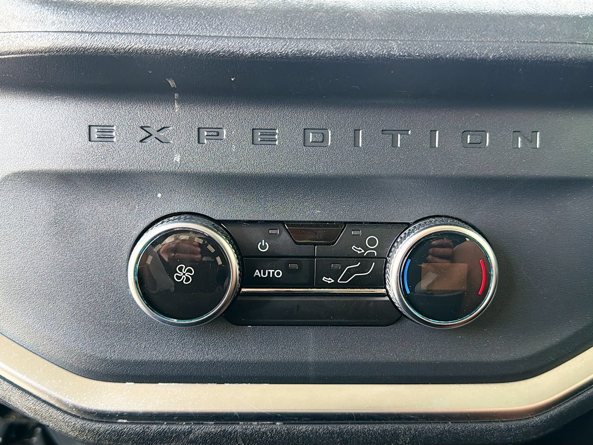 Certified 2025 Ford Expedition Max Active AWD/4WD image 32