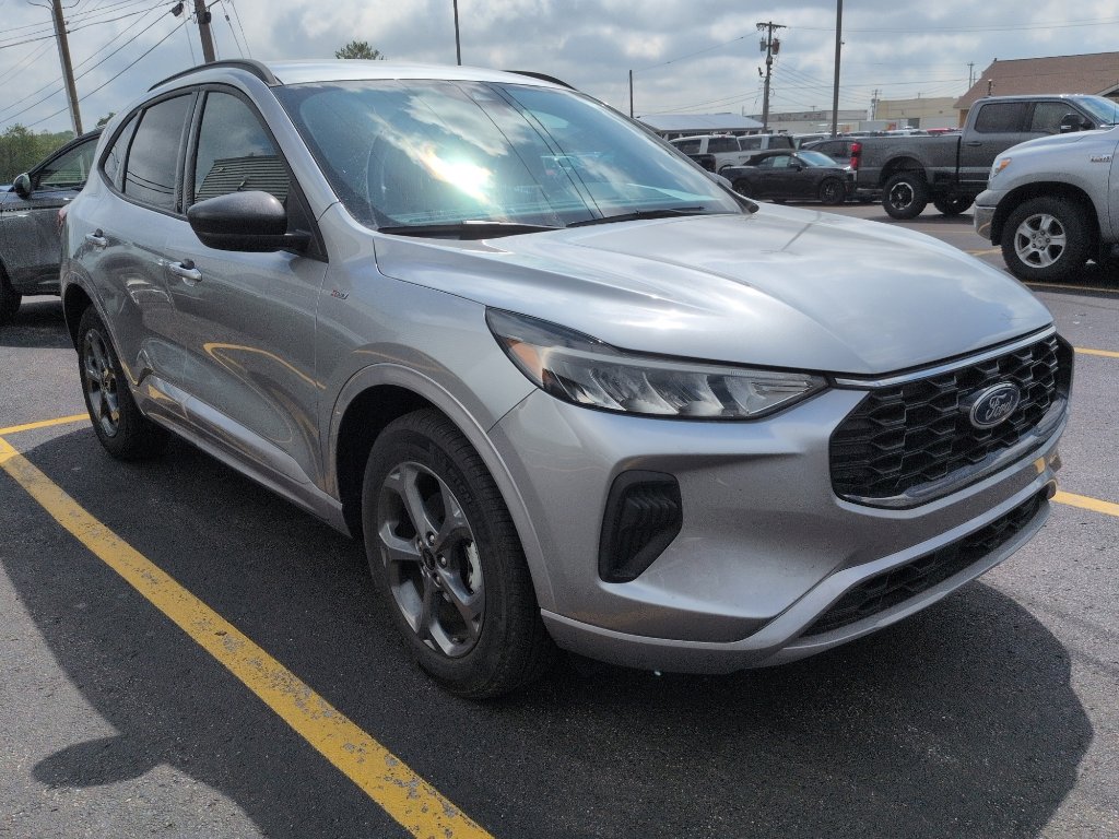 Certified 2024 Ford Escape ST-Line w/ Tech Pack #1 AWD/4WD image 2