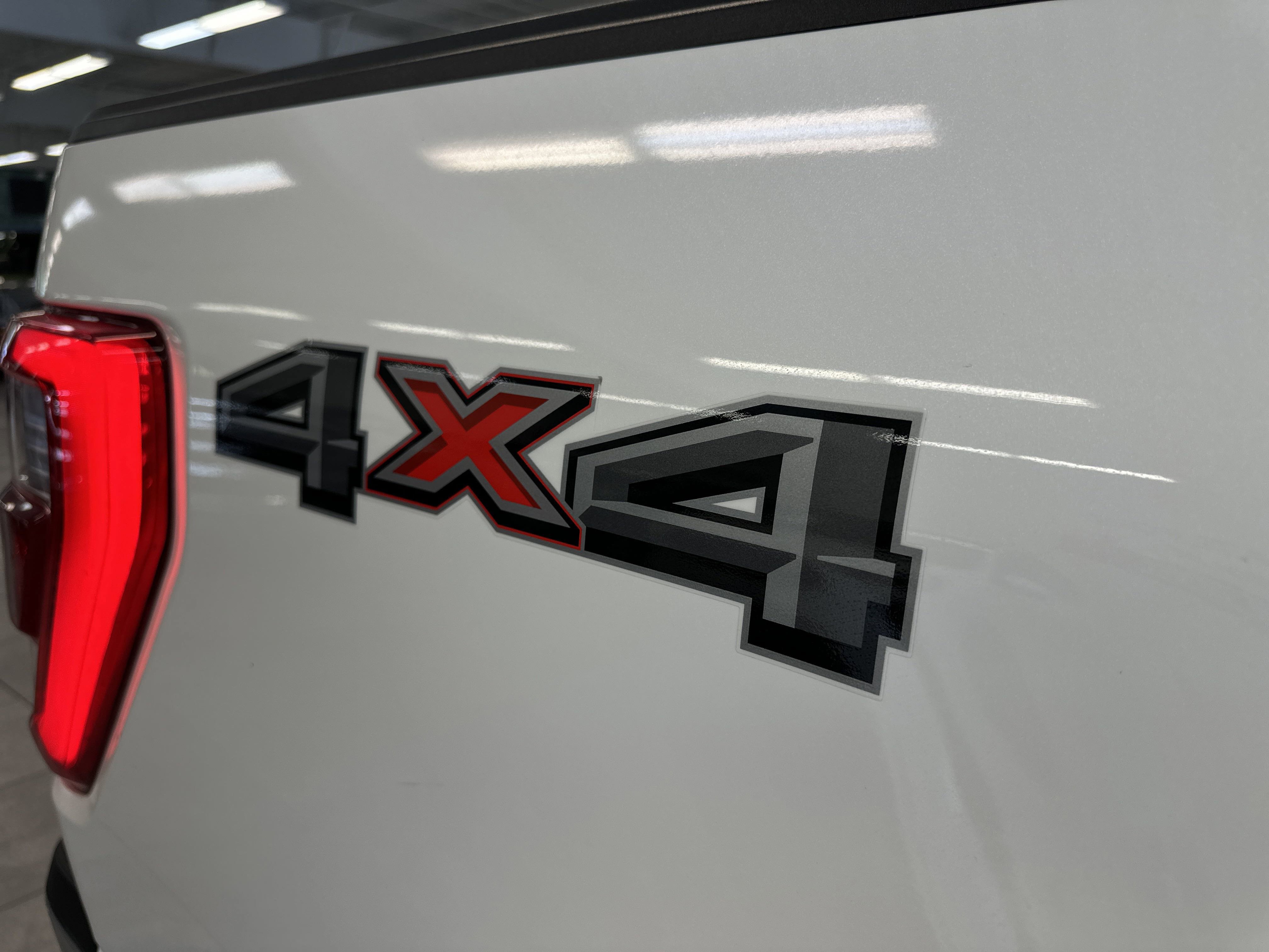 Certified 2022 Ford F150 Lariat w/ Equipment Group 502A High image 20