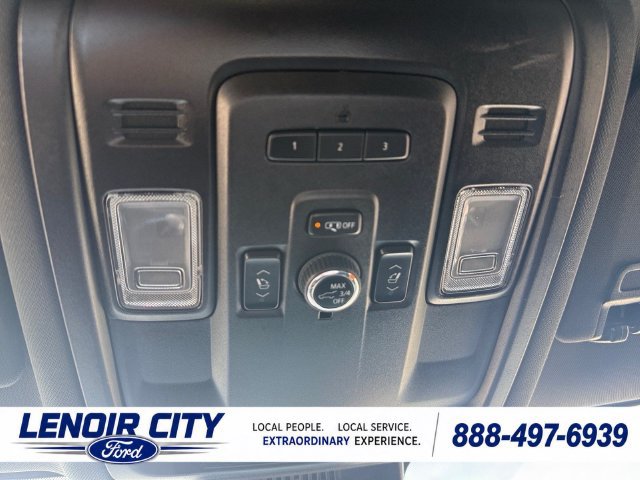 Used 2023 Chevrolet Tahoe LT w/ Luxury Package AWD/4WD image 17