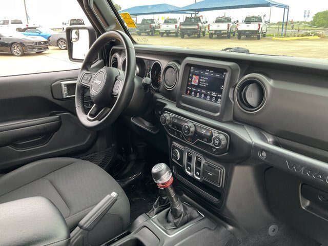 Used 2021 Jeep Wrangler Sport AWD/4WD image 15