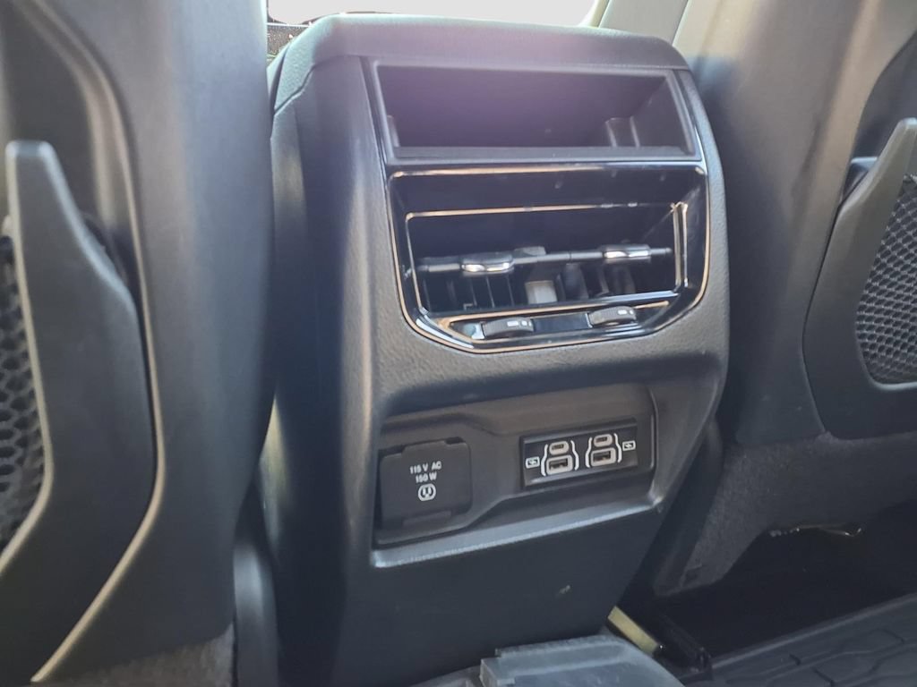 Used 2023 Jeep Grand Cherokee Altitude AWD/4WD image 26