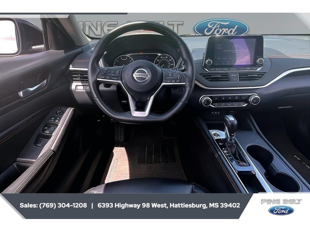 Used 2022 Nissan Altima 2.5 SR w/ Midnight Edition Package FWD image 5