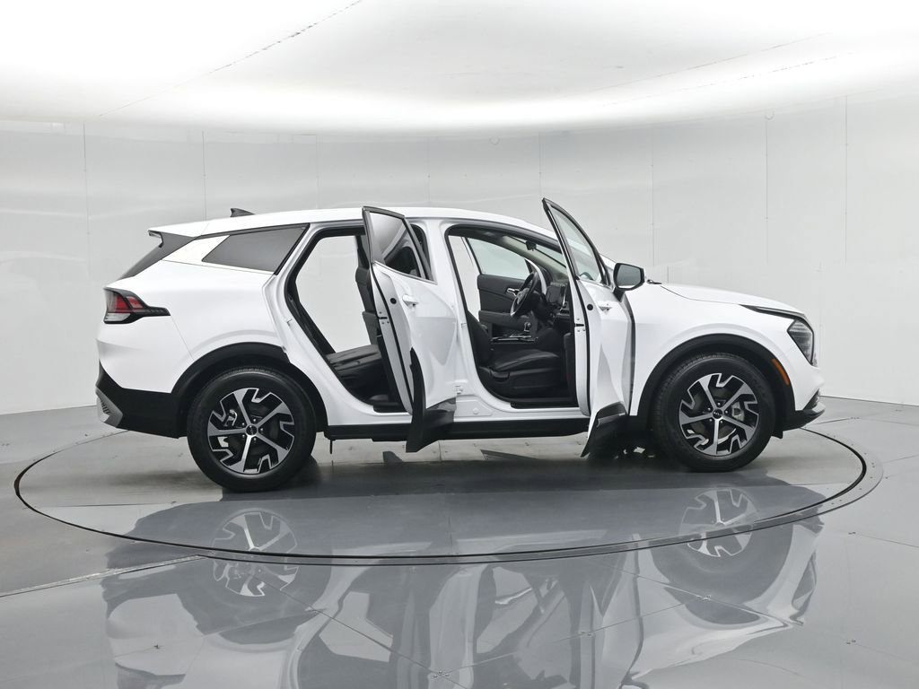 Used 2024 Kia Sportage EX image 30