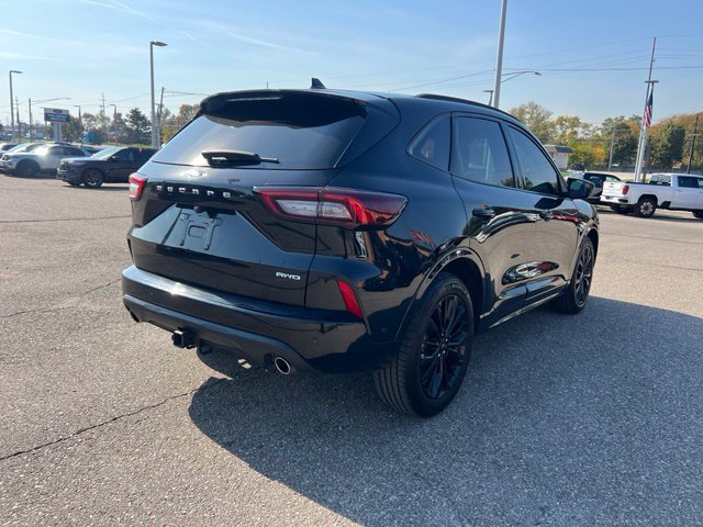 Certified 2023 Ford Escape ST-Line Elite w/ Premium Technology Package AWD/4WD image 4