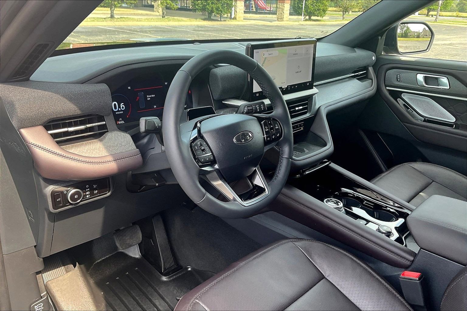 Certified 2025 Ford Explorer Platinum w/ Ultimate Package RWD image 15